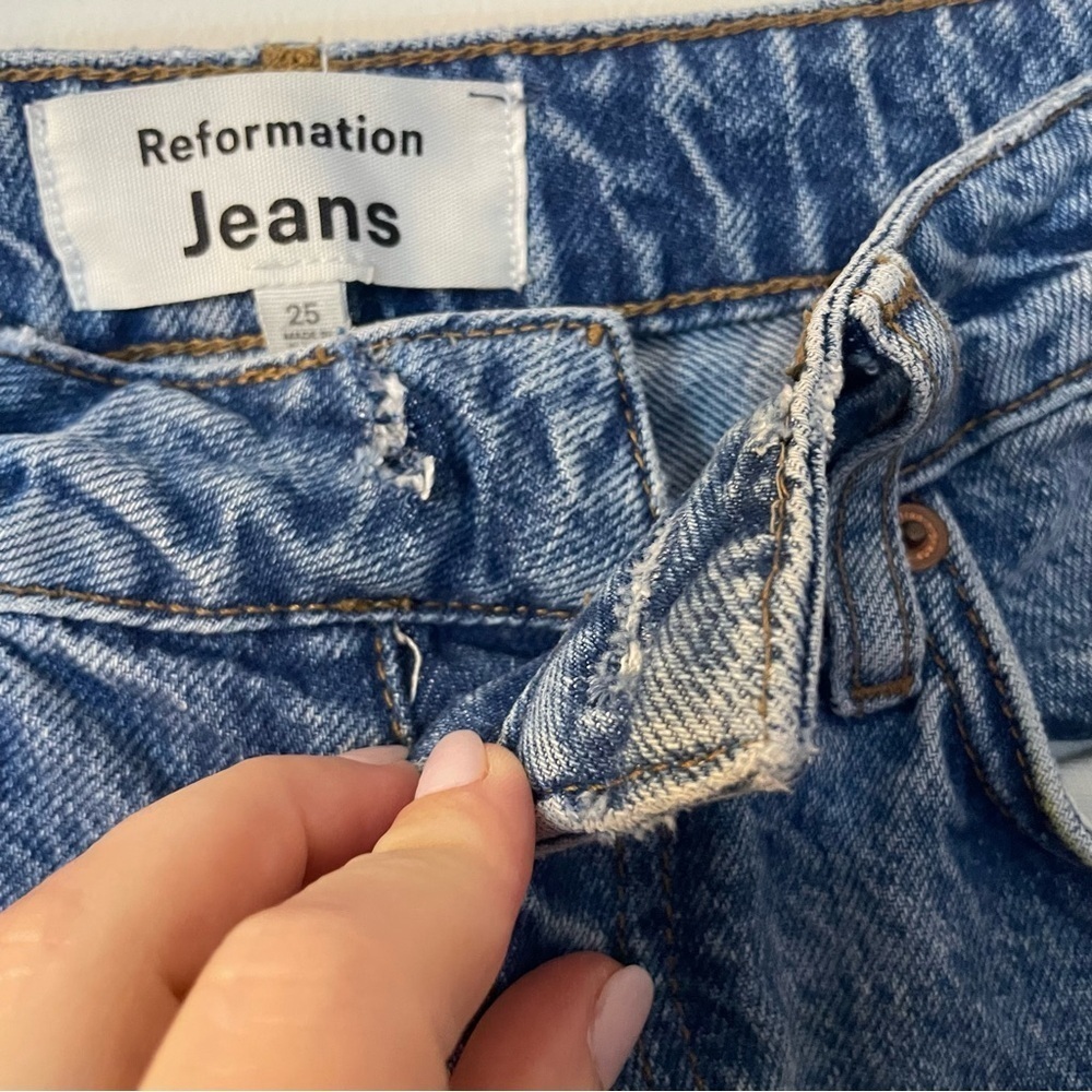 Reformation Classic Blue Jeans size 25 - Picture 4 of 6